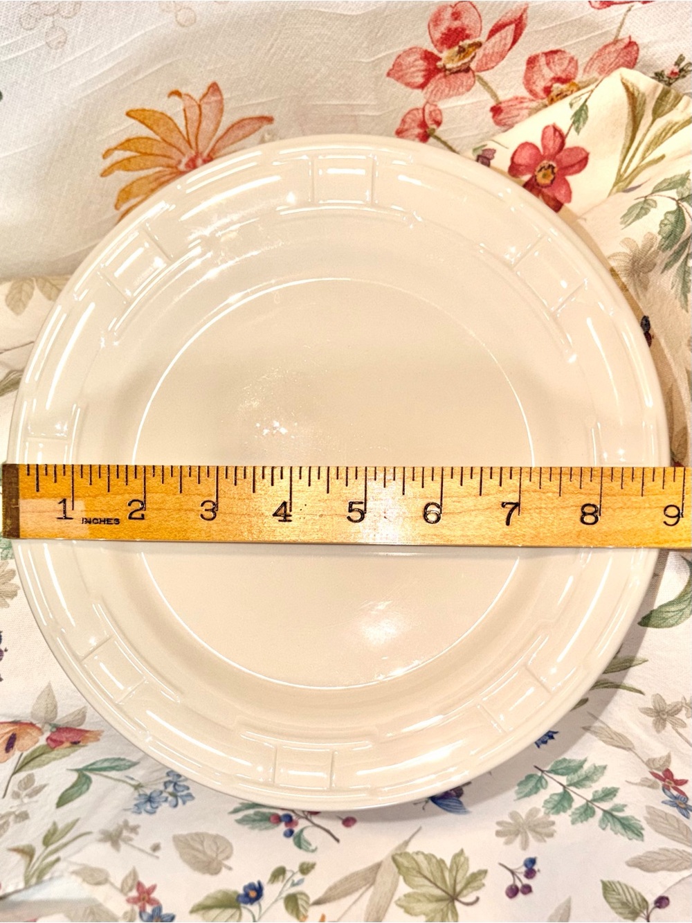 Longaberger Pottery (One) 9 inch Luncheon Plate Woven Traditions (7 available)